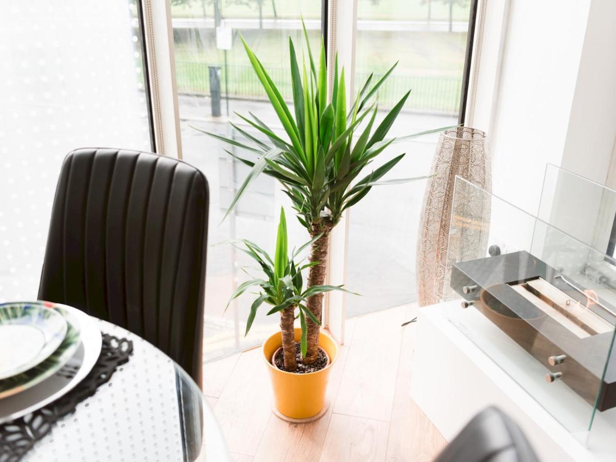 Pass The Keys Stylish 2Bed Rental Unit Glasgow Green Екстер'єр фото