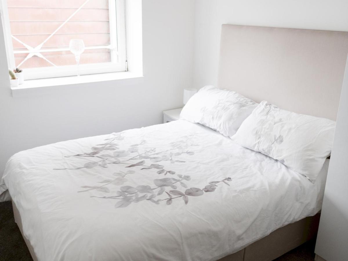 Pass The Keys Stylish 2Bed Rental Unit Glasgow Green Екстер'єр фото